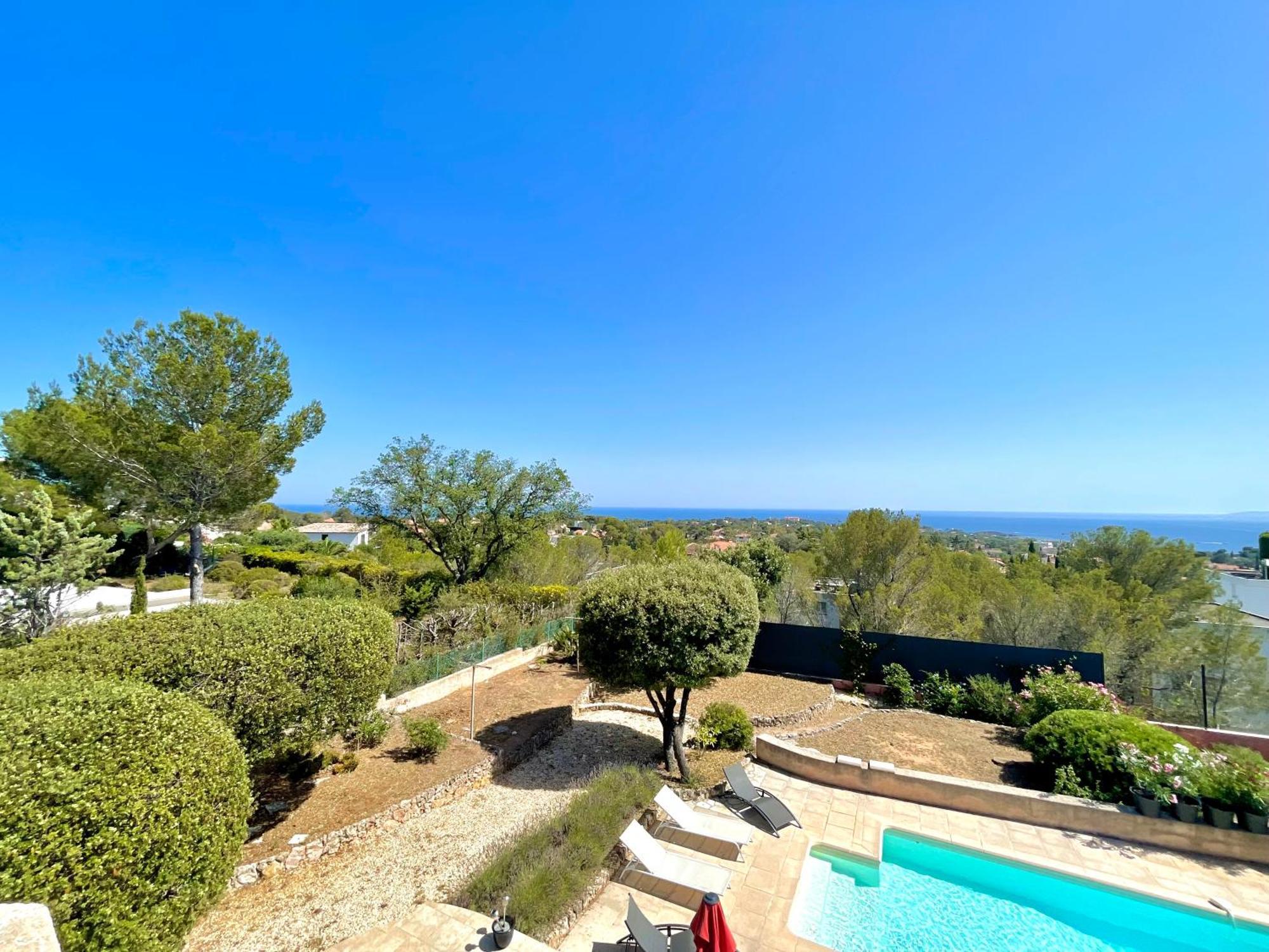 Charming French Riviera Villa // Pool, Seaview, Ac, 9Pax // Saint-Raphaël Buitenkant foto